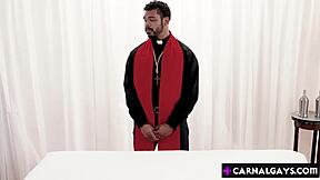 Scenă#2 pentru Clip: Pastor Brock Johnson's forbidden love with black t...
