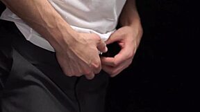 Näkymä#3 videolle: HD gay barebacking, barefoot and free at home: the...