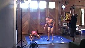 Színhely#20 a videóhoz: After wrestling, hot twinks engage in goofy fun ro...